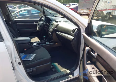 2015 Kia Sorento Lx from USA, damaged, VIN 5XYKT3A63FG648326